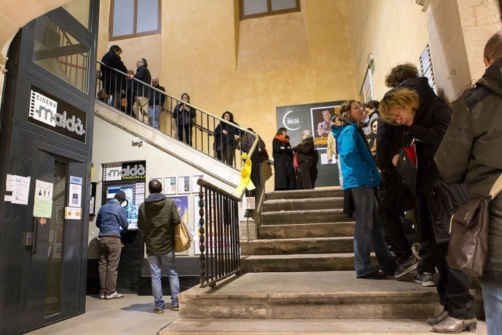 El 'Cinema Maldà' es el único cine del barrio.