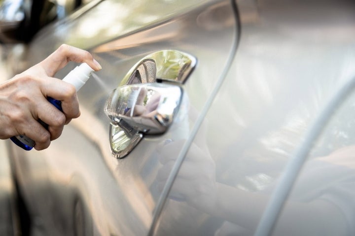 Cómo limpiar mi coche rápido, barato y bien