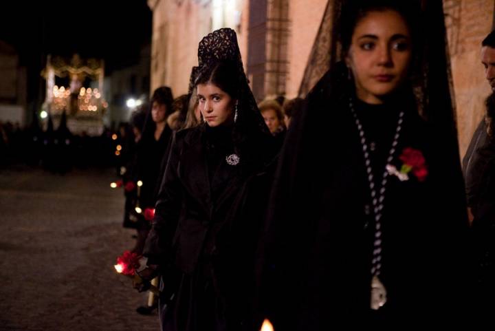 Semana Santa: "procesión de las mantillas", en Almagro.