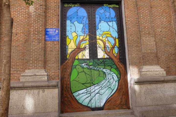 Puerta Parroquia mural