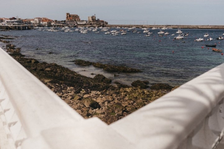 Selfie de Elena Buenavista. Puerto de Castro Urdiales (Cantabria).