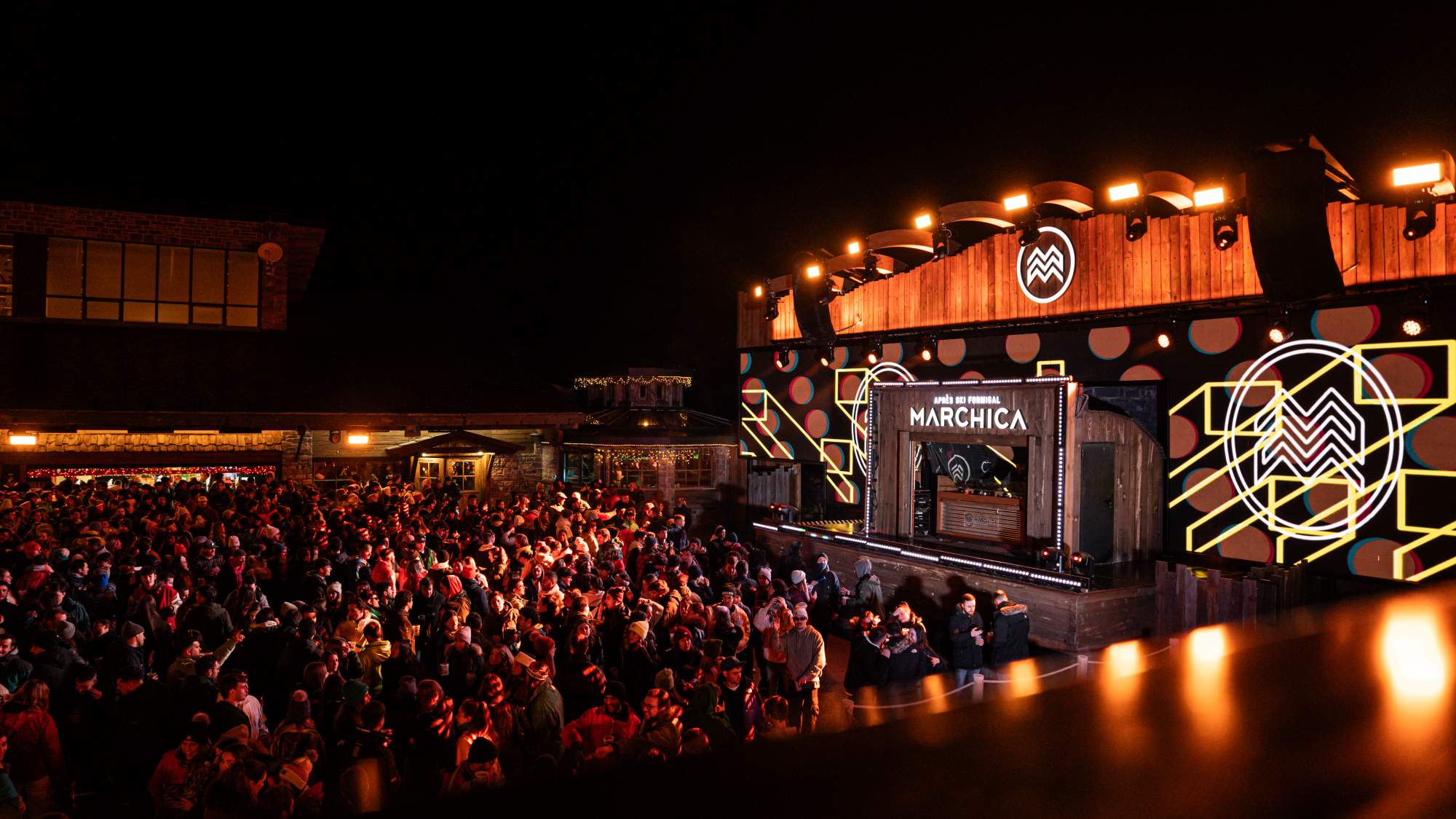 Marchica, en Formigal, sigue siendo el corazón del après‑ski aragonés. 