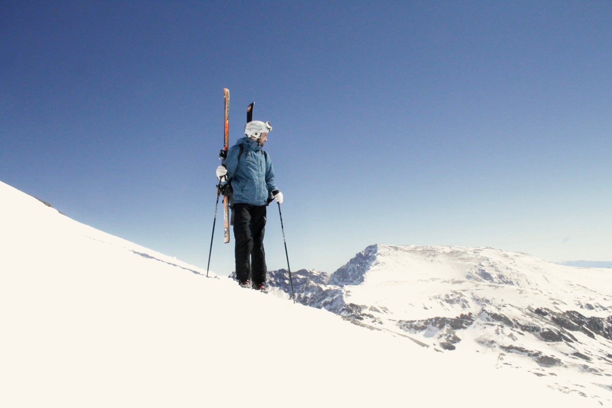 Vista del Mulhacén desde el Veleta en Sierra Nevada.