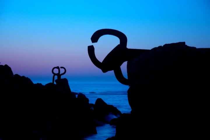 El Peine del Viento, de Eduardo Chillida.