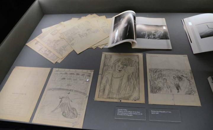 La muestra incluye una selección de los dibujos salidos de sus talentosos lápices.