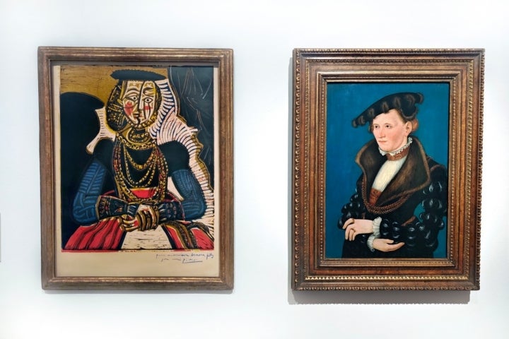 Exposición Picasso y Klee en la colección de Heinz Berggruen, Museo Thyssen Bornemisza, Nov25. Retrato de mujer según Cranach el Joven (II), de Pablo Picasso, enfrentado a Retrato de una mujer de Lucas Cranach el Joven (159).Foto: © Alfredo Merino