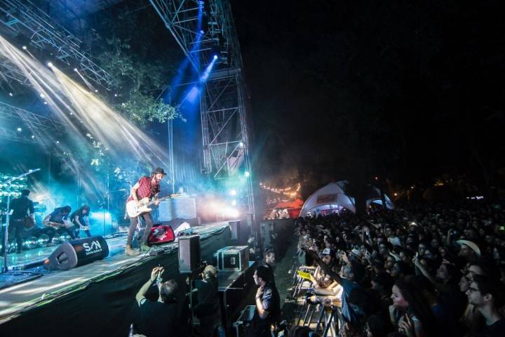 Actuación nocturna durante la edición de 2017 del Festival PortAmérica, en Caldas de Reis, Pontevedra. Foto: PortAmérica.