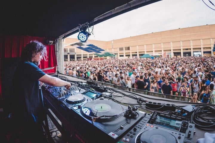 Un momento de la actuación de un dj en el Sónar, en Barcelona.