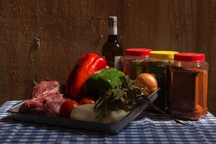 Ingredientes del cocido de vaca de la festividad del Santo Voto, en Puertollano, Ciudad Real.