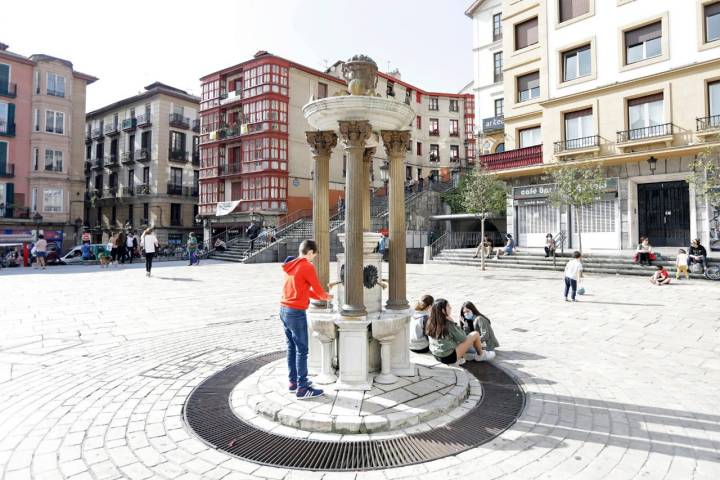 La fuente de la plaza de Unamuno.