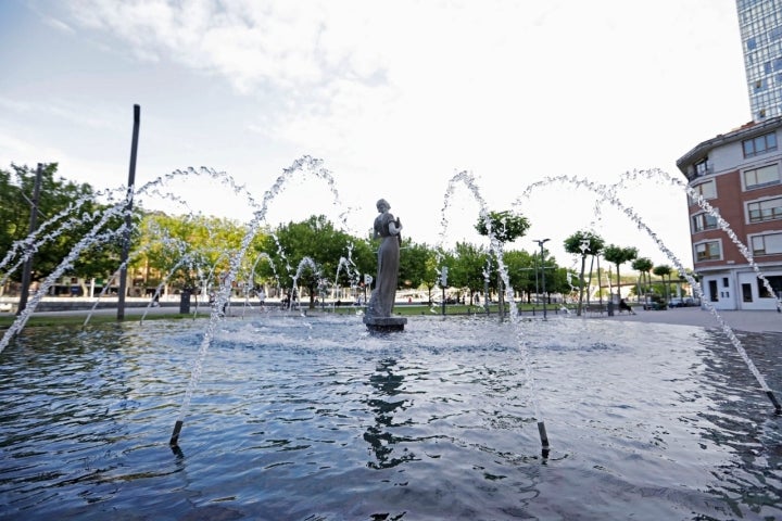 La sustituta de la fuente censurada.