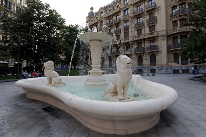 Fuente de la Plaza Jado.