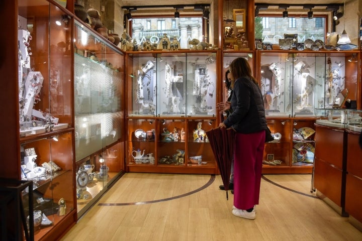 Joyería de Santiago de azabache y en plata | Guía Repsol