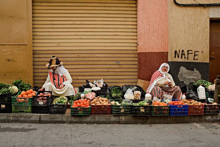 Ceuta musulmana: vendedoras callejeras en El Príncipe