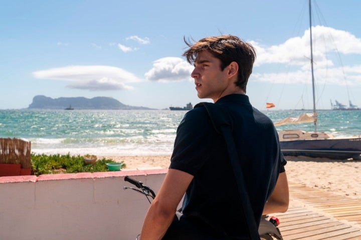 Playa del Rinconcillo, donde vive el personaje de Manolo Solo