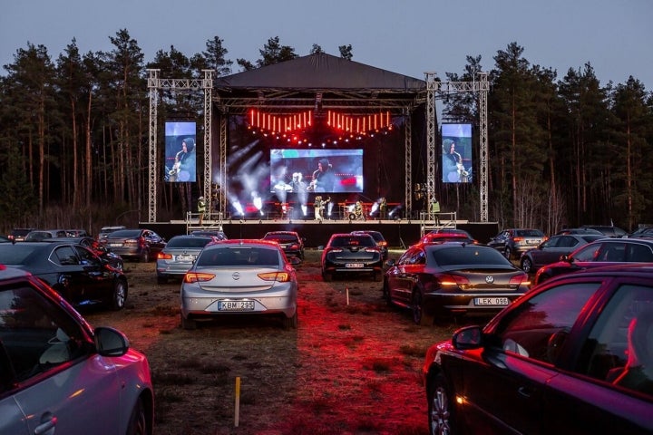 Uno de los conciertos sobre ruedas que se celebra en Alemania. Foto: Drive In Live.