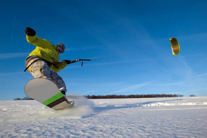 350 deportes que puedes practicar al aire libre snowkite