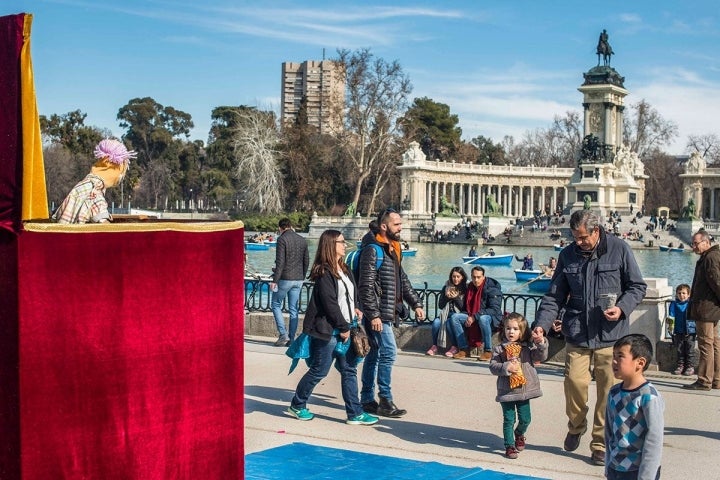 El teatro de Sheila en el Paseo del Estanque, a la espera del bullicio infantil.