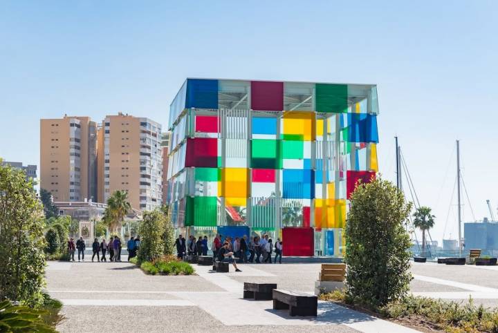 El conocido como 'el Cubo' alberga el Centre Pompidou Málaga. Foto: Shutterstock.
