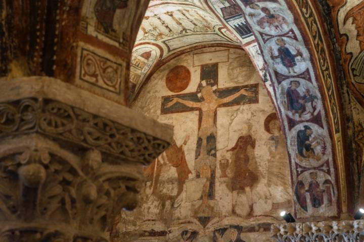 Panteón de Reyes de San Isidoro (León): Crucifixión