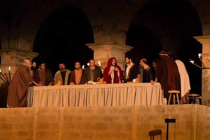 La última cena se celebra en el pueblo el Jueves Santo. Foto: Asociación Vía Crucis Balmaseda.