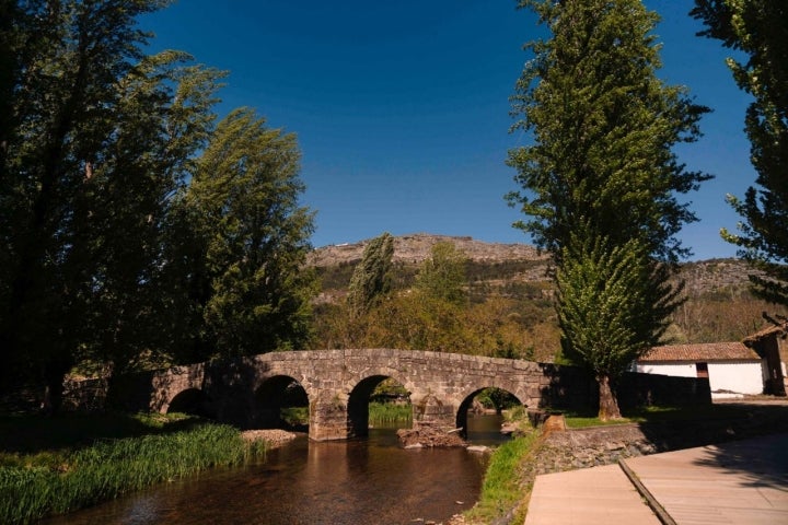 Zona del río Sever, conocida por su entorno y restaurantes locales.