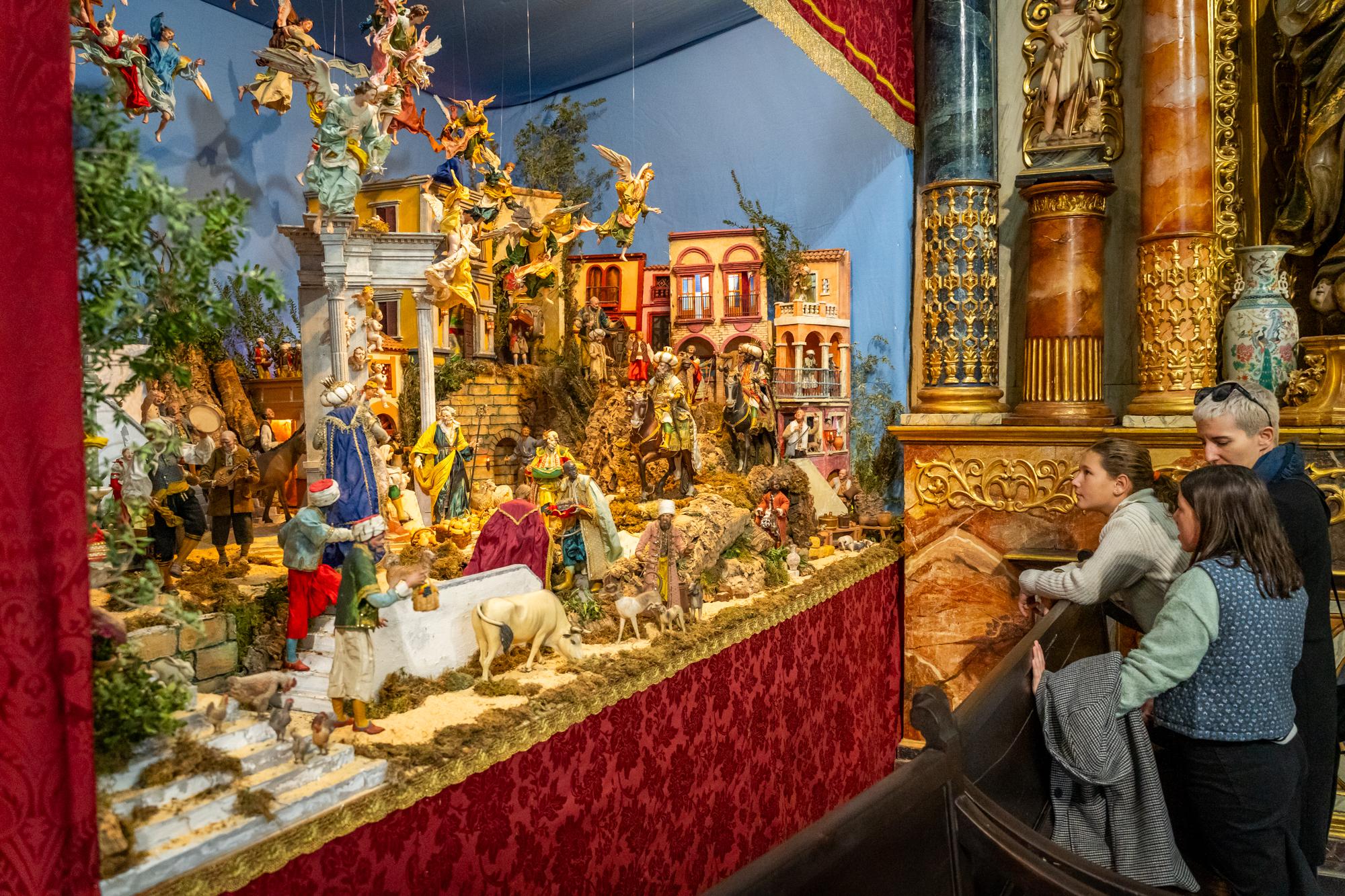 Ruta por los 5 mejores belenes de Sevilla | Guía Repsol