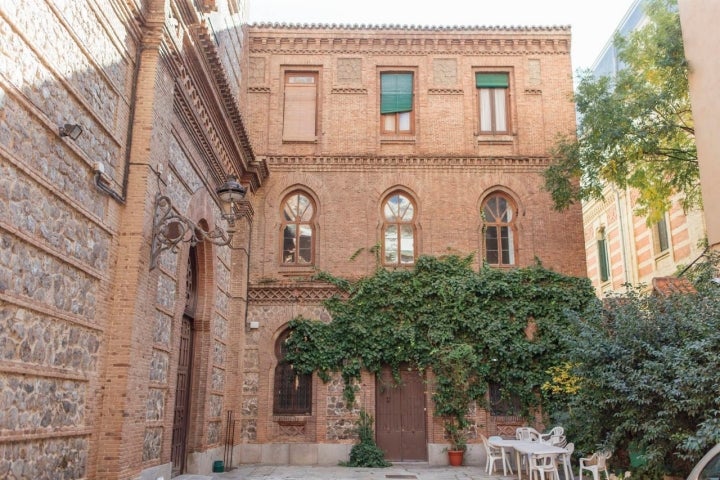 casa guardes iglesia san fermin de los navarros