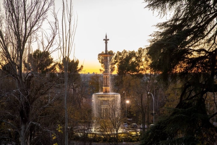 fuente juan villanueva parque oeste madrid