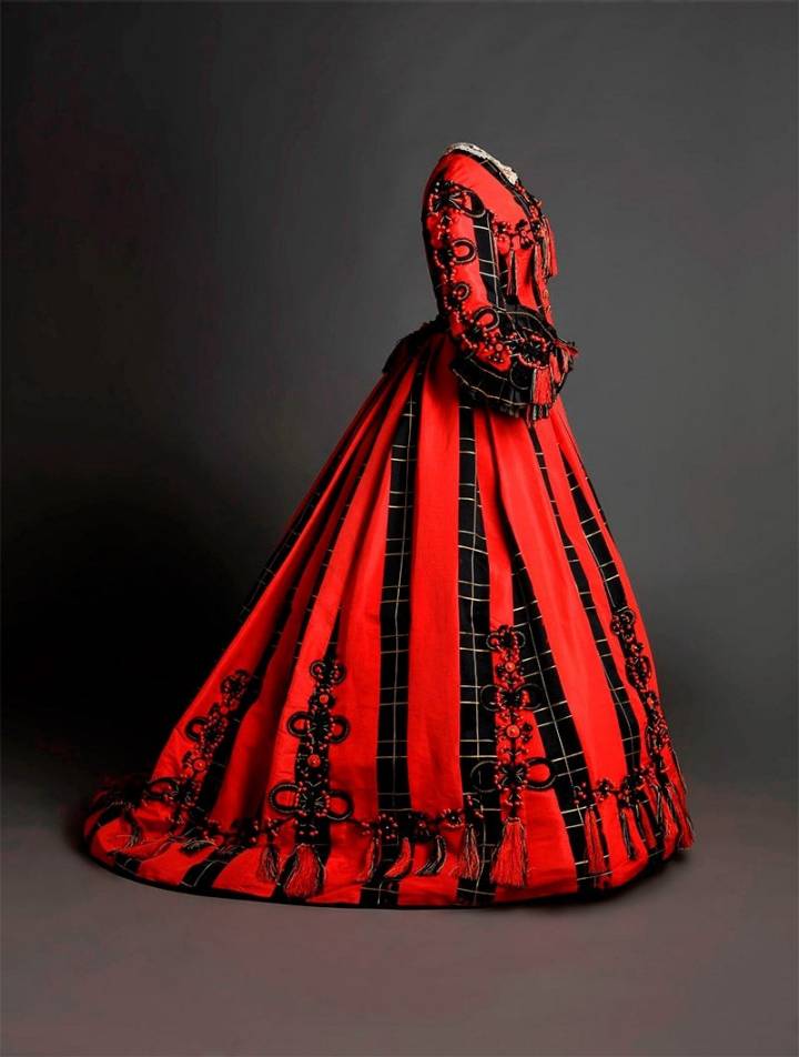 Uno de los vestidos de la exposición Moda Romántica. Foto: Museo del Romanticismo.