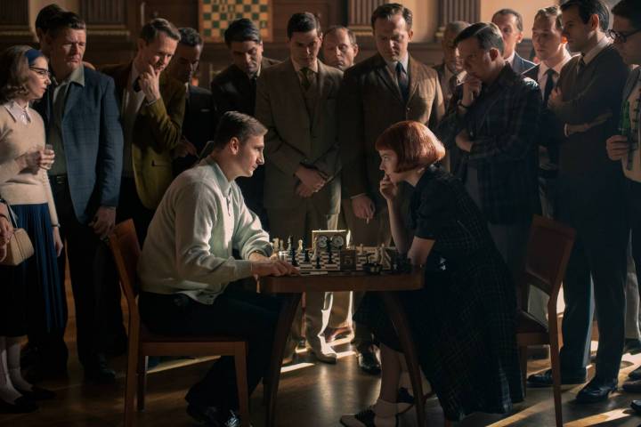 Beth Harmon rompe moldes en el mundo del ajedrez. Foto: Netflix.