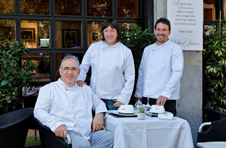 Abraham García, Rebeca Hernández y Javi Estévez.