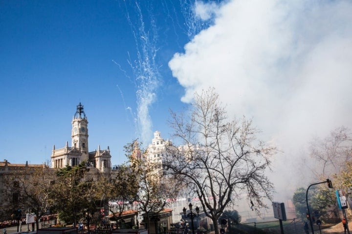 Disfruta las Fallas protegiendo los oídos de los más pequeños