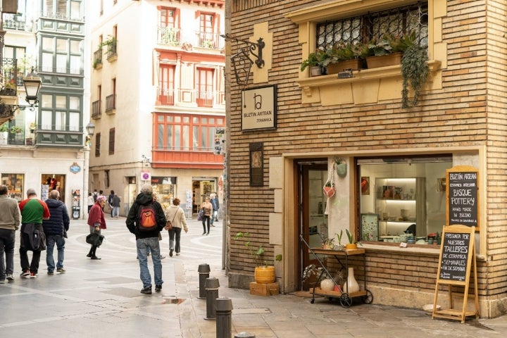 Hay tiendas acogedoras desde antes de cruzar su puerta.