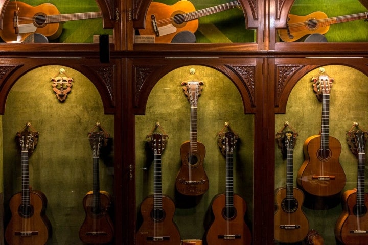 Las guitarras del taller de los descendientes de José Ramírez se exportan a medio mundo.