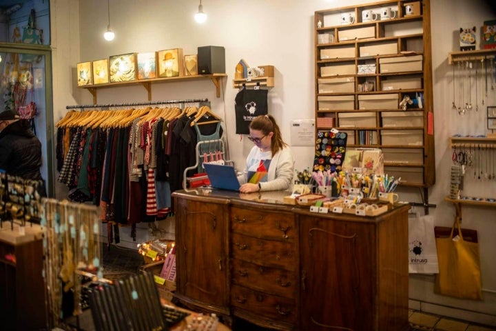 Interior de la tienda 'La Intrusa'