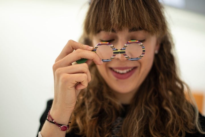 Estas originales gafas las puedes encontrar en la boutique del Reina Sofía.