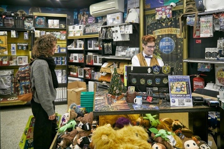 Cada tienda es un pequeño universo.