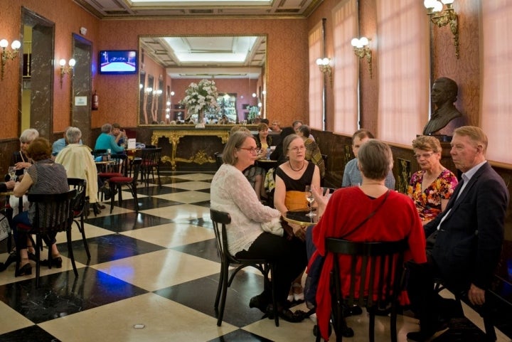 La Zarzuela ha logrado introducirse entre los turistas que visitan la capital.