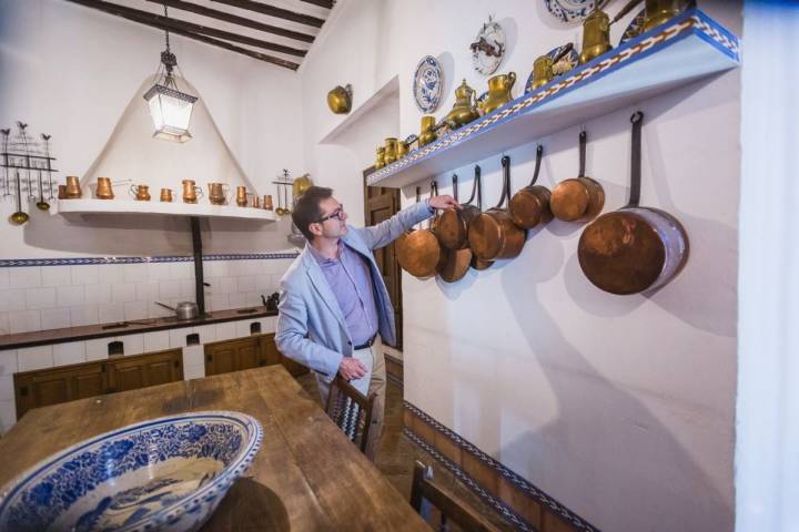 En la cocina campera el II Marqués de Salamanca solía contar sus batallitas al servicio.