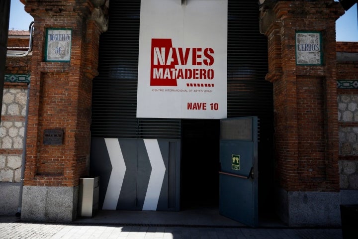 puerta naves matadero