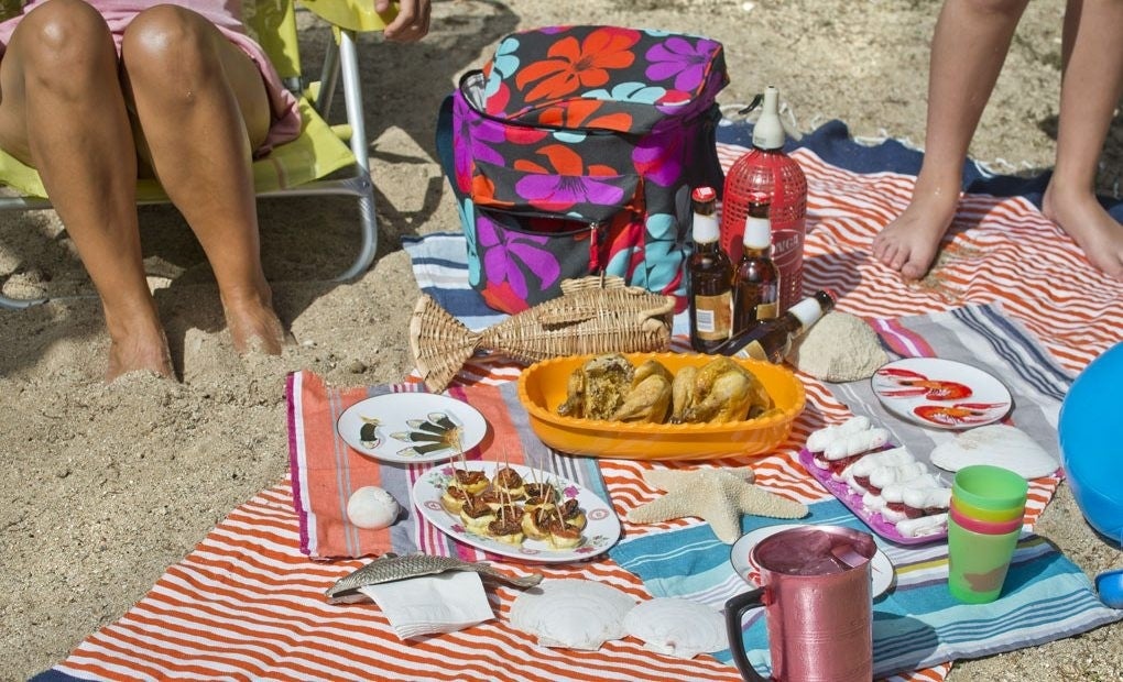 Vamos de excursión con la mochila, la tortilla y el jamón