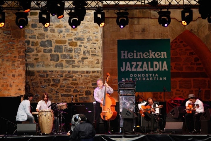 En plena ascensión de 'la cuesta' en la 45 edición de Jazzaldia.