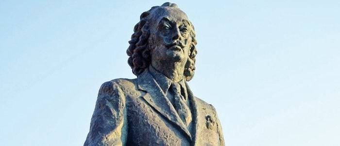 Estatua de Dalí en Cadaqués.