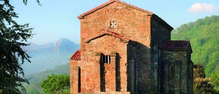 Iglesia románica de Santa Cristina de Lena.