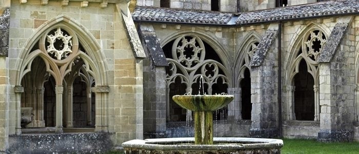 Claustro del monasterio de Santa María de Iranzu, en el valle de Yerri.