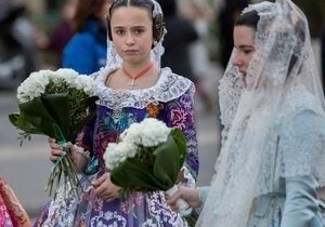 Ofrenda floral a la 'Geperudeta'.