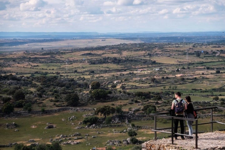 Vistas desde un mirador en la base de la alcazaba.