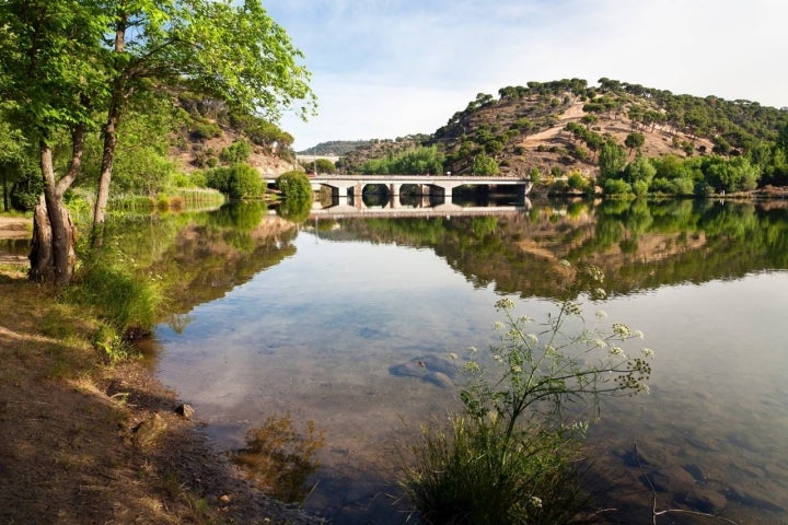 El embalse de Picadas fue levantado en 1952. Foto: Agefotostock.