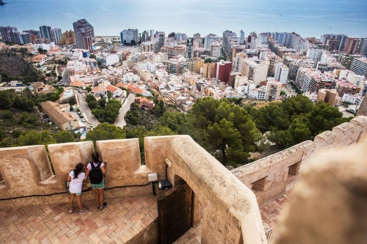 Las vistas desde el castillo evocan la época medieval de la localidad.